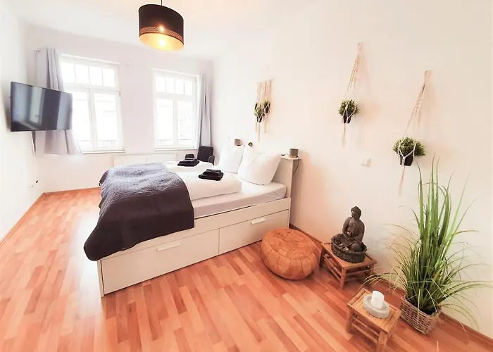 Apartamento Stilvolles Mit 2 Schlafzimmern & Balkon - Nahe Flughafen, Porsche Und Messe